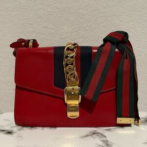 Gucci Sylvie Leather Shoulder Bag